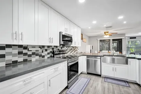 2255 NW 45th Avenue Coconut Creek FL 33066