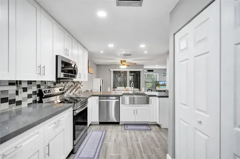 2255 NW 45th Avenue Coconut Creek FL 33066