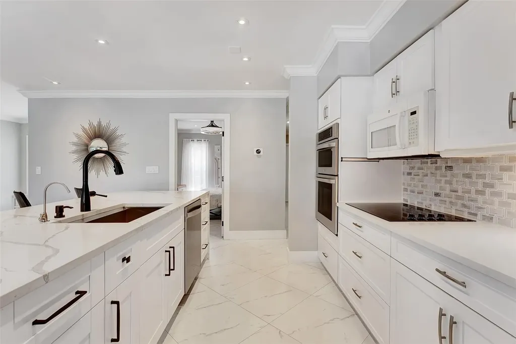 2821 NE 59th Street Fort Lauderdale FL 33308
