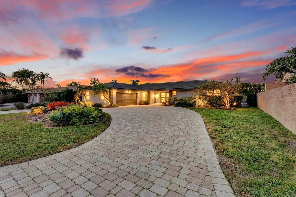 2821 NE 59th Street Fort Lauderdale FL 33308