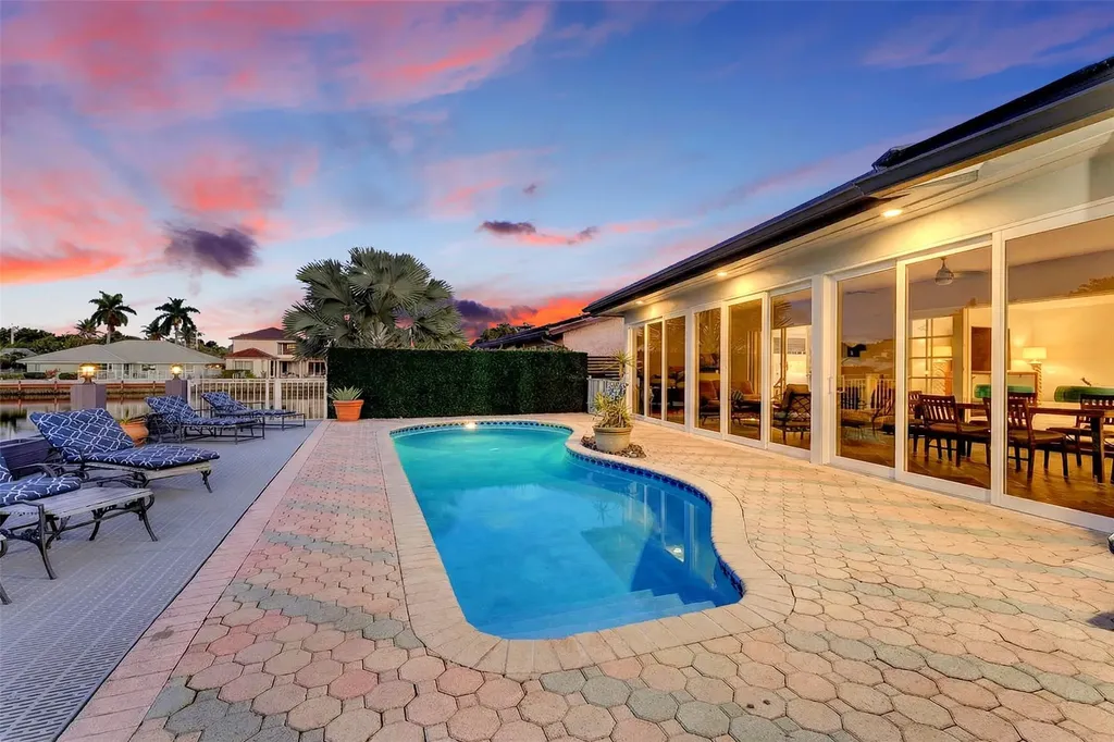 2821 NE 59th Street Fort Lauderdale FL 33308