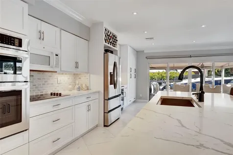 2821 NE 59th Street Fort Lauderdale FL 33308