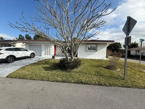 4958 NW 48th Avenue Tamarac FL 33319
