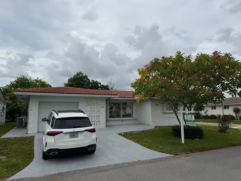 4958 NW 48th Avenue Tamarac FL 33319