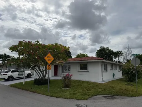 4958 NW 48th Avenue Tamarac FL 33319