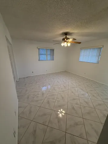 4958 NW 48th Avenue Tamarac FL 33319