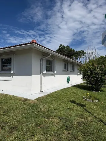 4958 NW 48th Avenue Tamarac FL 33319