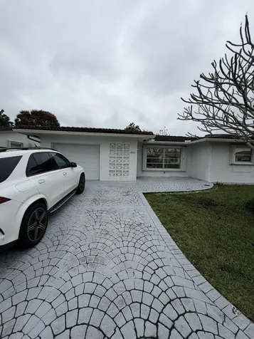 4958 NW 48th Avenue Tamarac FL 33319