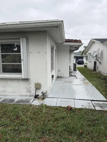 4958 NW 48th Avenue Tamarac FL 33319