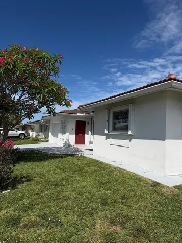 4958 NW 48th Avenue Tamarac FL 33319