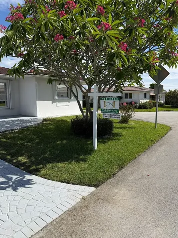 4958 NW 48th Avenue Tamarac FL 33319