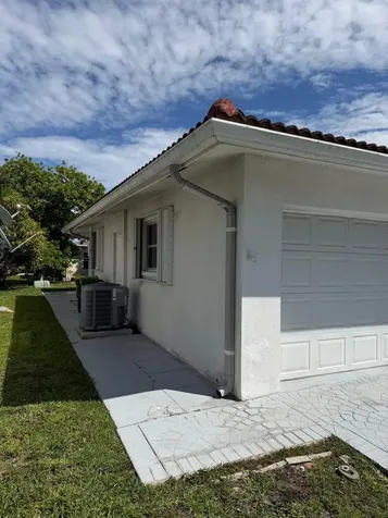 4958 NW 48th Avenue Tamarac FL 33319