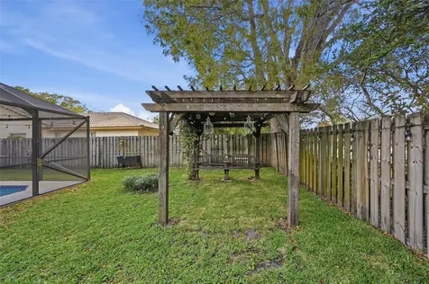 392 NW 113th Terrace Coral Springs FL 33071