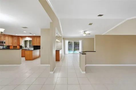 392 NW 113th Terrace Coral Springs FL 33071