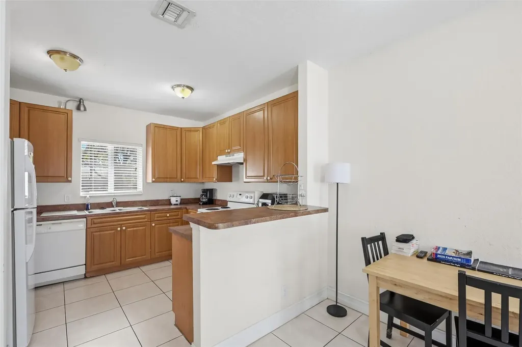 911 NE 12th Avenue Pompano Beach FL 33060
