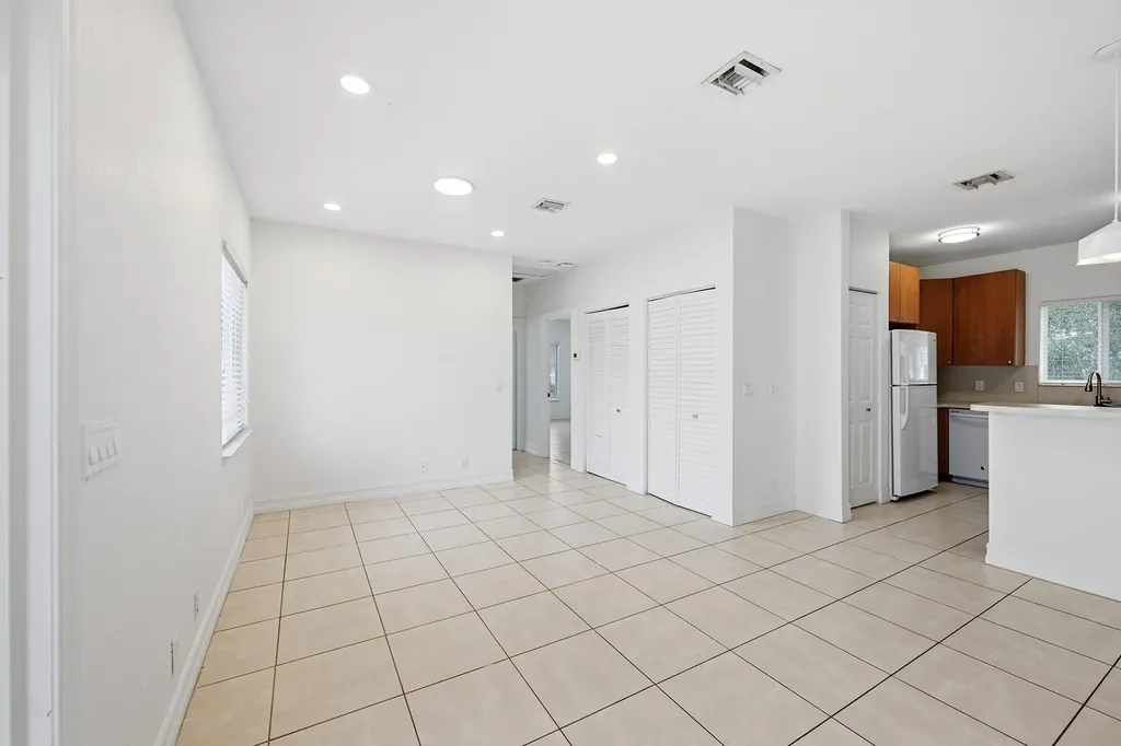 911 NE 12th Avenue Pompano Beach FL 33060
