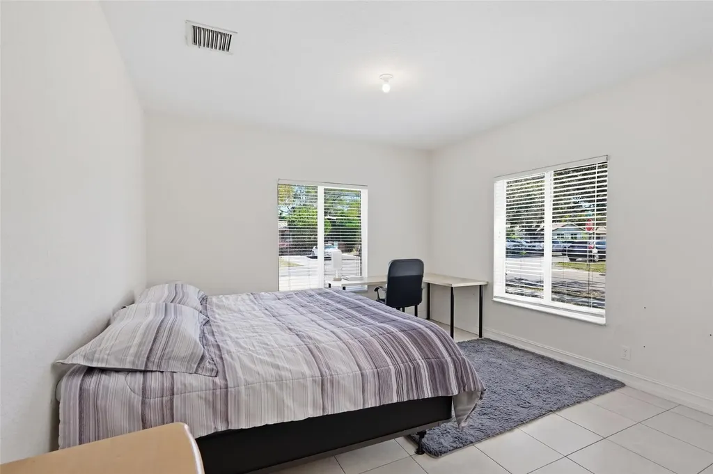 911 NE 12th Avenue Pompano Beach FL 33060