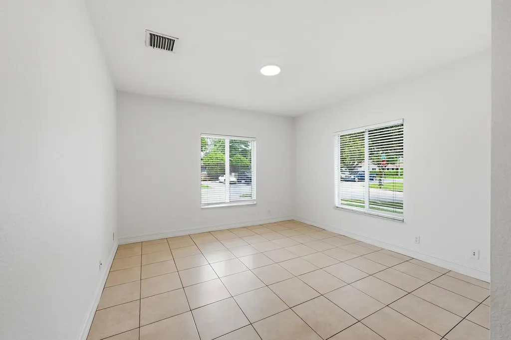 911 NE 12th Avenue Pompano Beach FL 33060