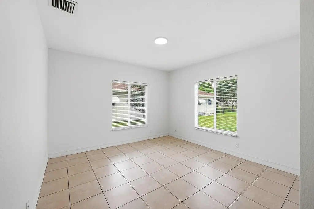 911 NE 12th Avenue Pompano Beach FL 33060