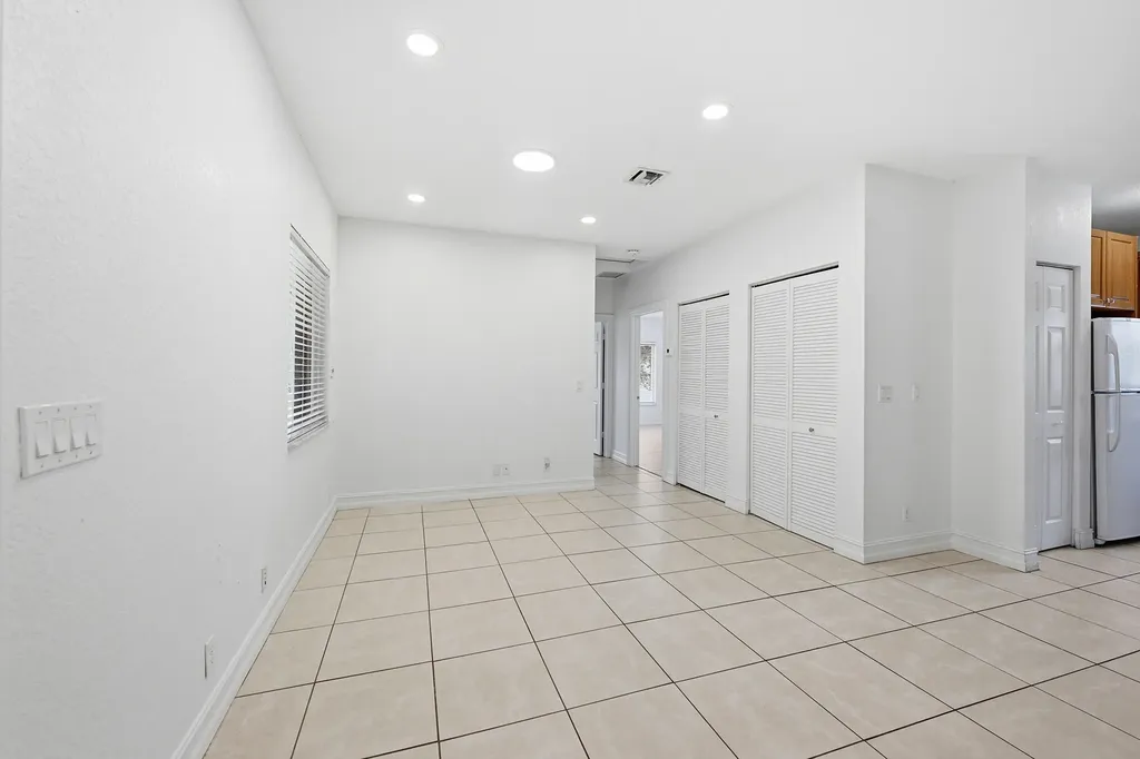 911 NE 12th Avenue Pompano Beach FL 33060