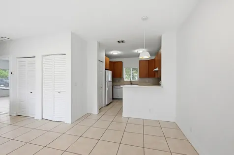 911 NE 12th Avenue Pompano Beach FL 33060