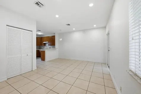 911 NE 12th Avenue Pompano Beach FL 33060