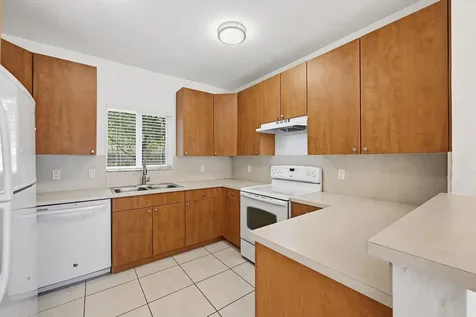 911 NE 12th Avenue Pompano Beach FL 33060