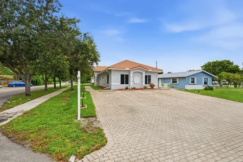 911 NE 12th Avenue Pompano Beach FL 33060