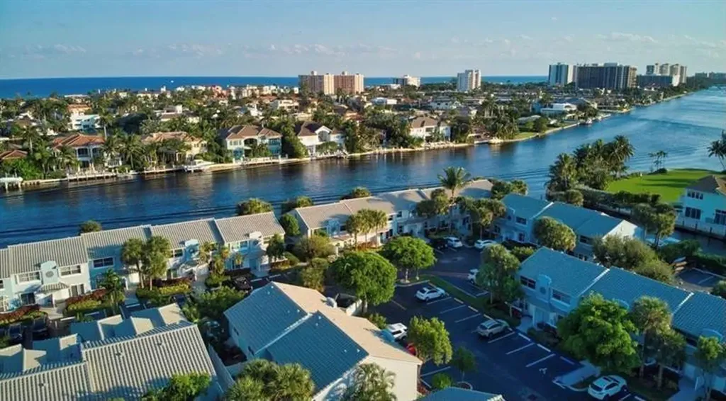 972 Jeffery Street Boca Raton FL 33487