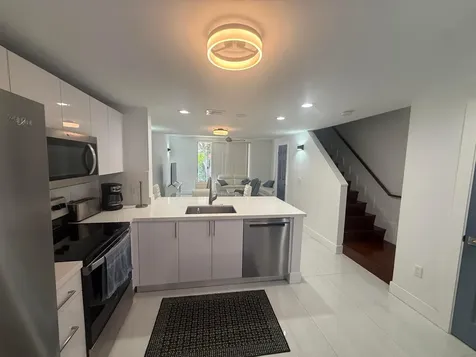972 Jeffery Street Boca Raton FL 33487