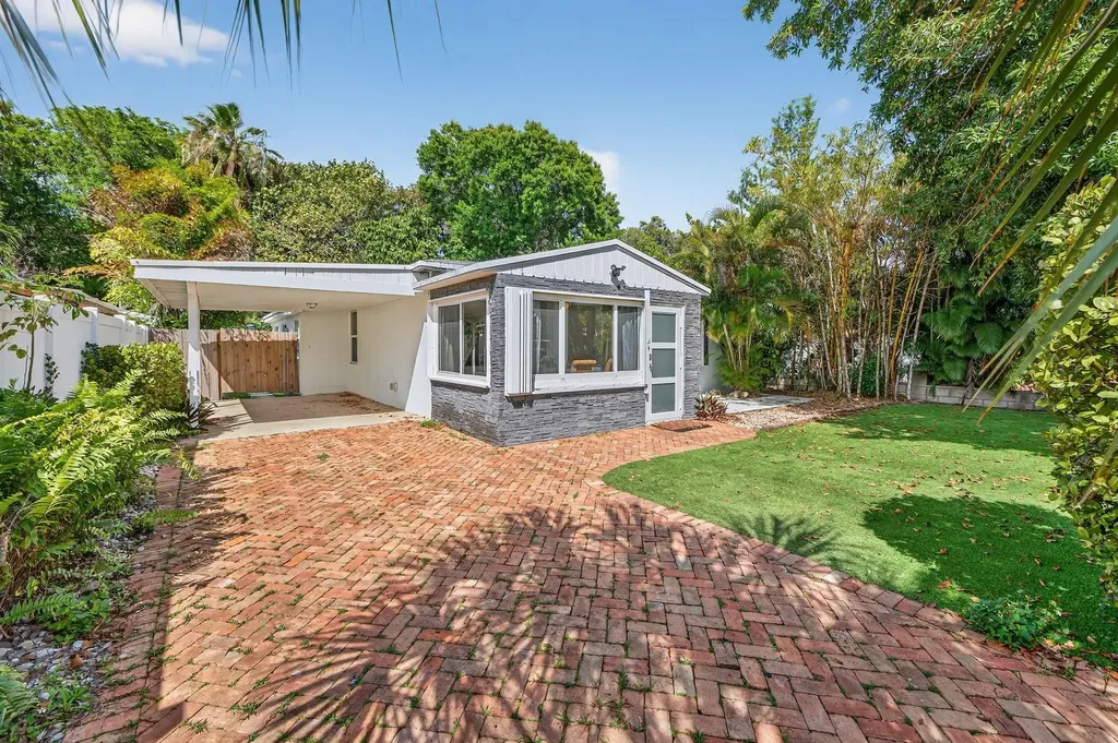 517 SW 14th Street Fort Lauderdale FL 33315