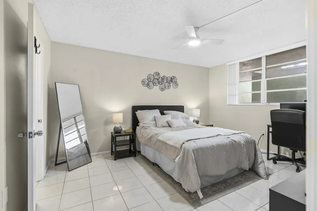 9410 Poinciana Place Davie FL 33324