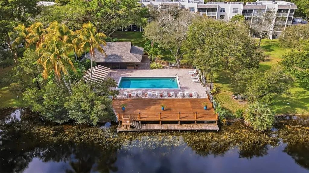 9410 Poinciana Place Davie FL 33324
