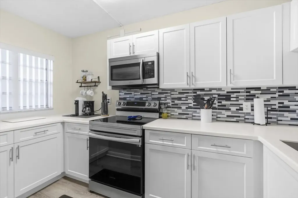 9410 Poinciana Place Davie FL 33324
