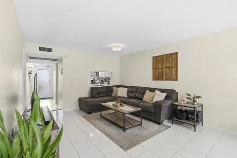 9410 Poinciana Place Davie FL 33324
