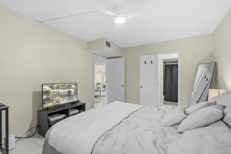 9410 Poinciana Place Davie FL 33324