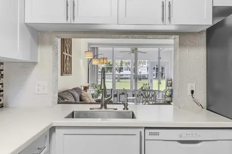 9410 Poinciana Place Davie FL 33324