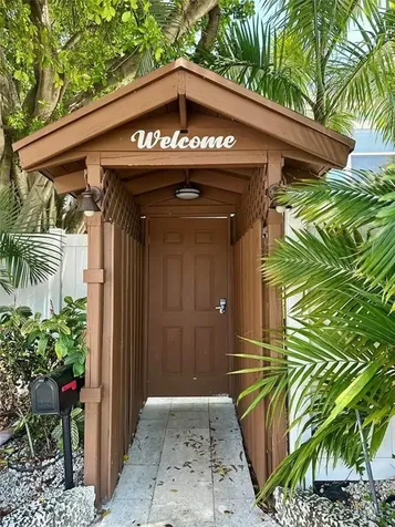 2617 NE 13th Court Fort Lauderdale FL 33304