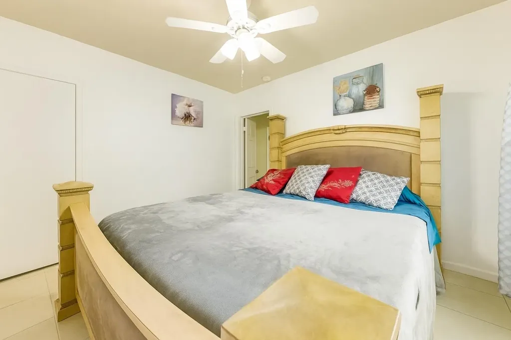 1933 Taylor Street Hollywood FL 33020