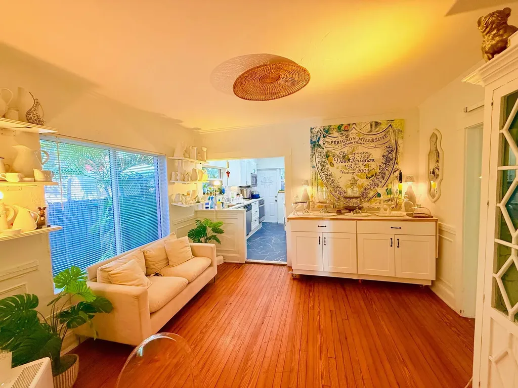 1933 Taylor Street Hollywood FL 33020