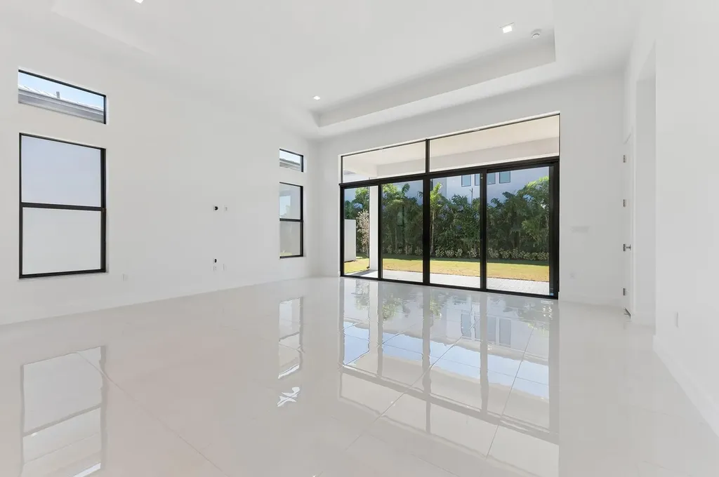 9568 Regal Palm Court Boca Raton FL 33434