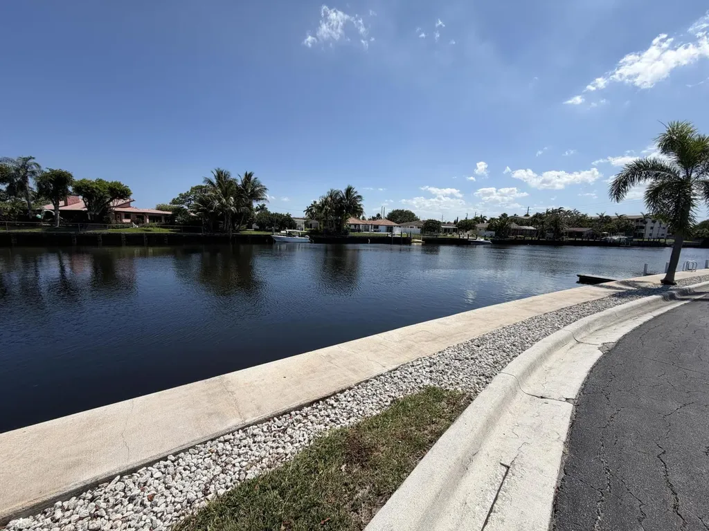 140 Cypress Club Drive Pompano Beach FL 33060