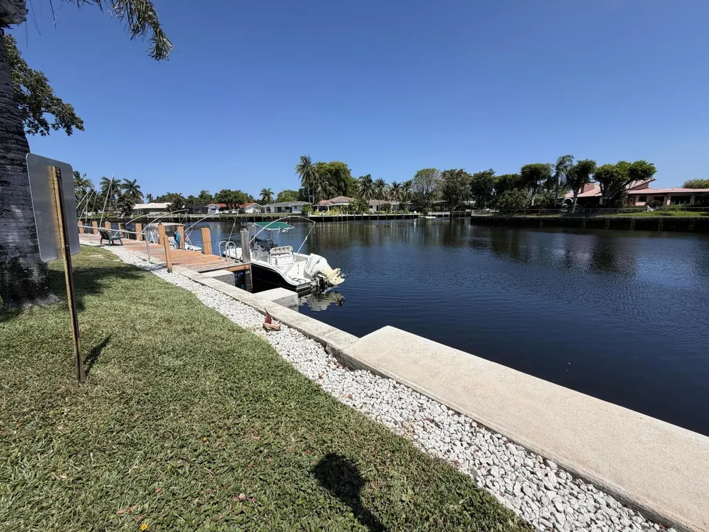 140 Cypress Club Drive Pompano Beach FL 33060