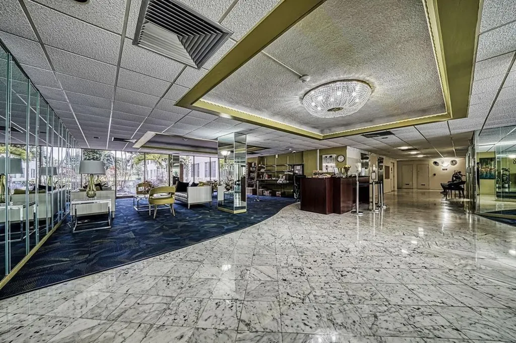 4330 Hillcrest Drive Hollywood FL 33021
