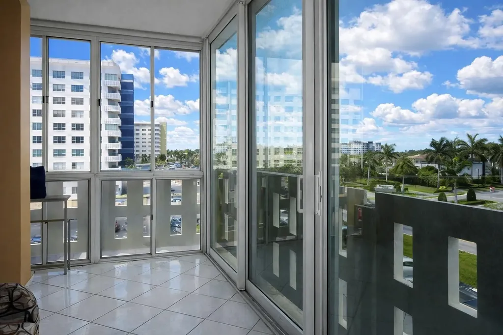 4330 Hillcrest Drive Hollywood FL 33021