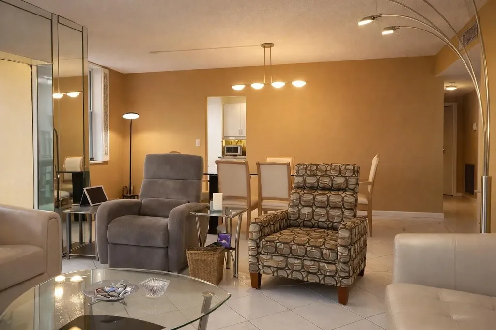 4330 Hillcrest Drive Hollywood FL 33021