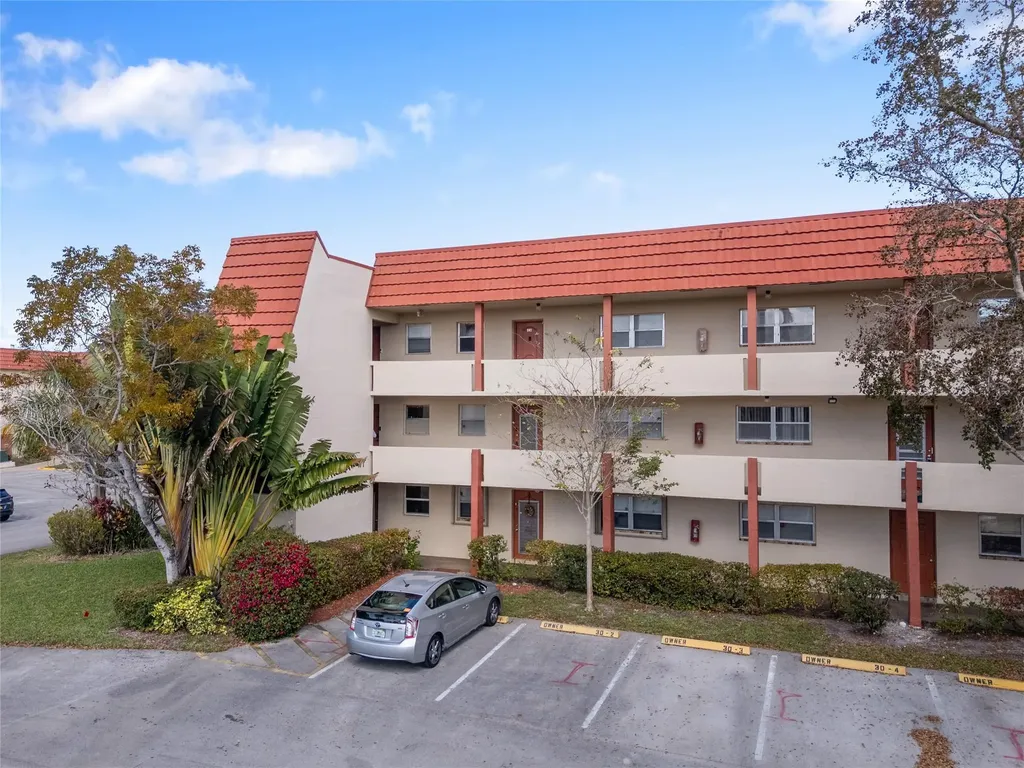 8081 N Sunrise Lakes Drive Sunrise FL 33322