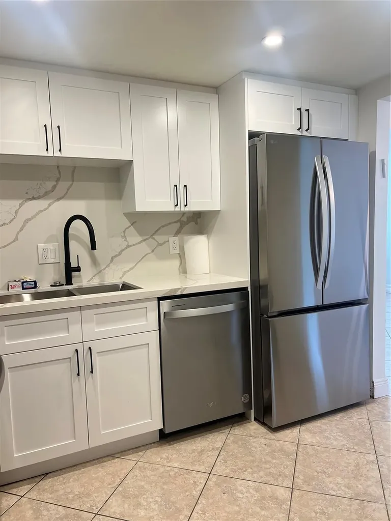 4000 N Hills Drive Hollywood FL 33021