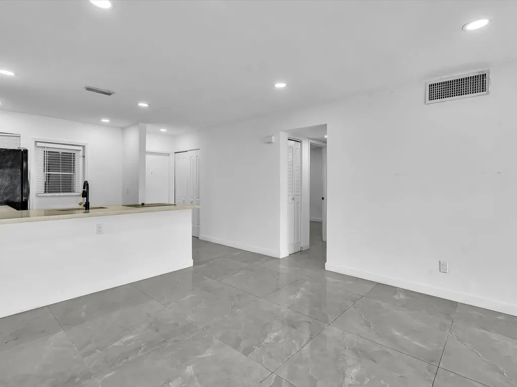 2451 SW 82nd Avenue Davie FL 33324