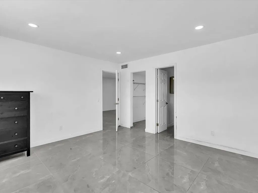 2451 SW 82nd Avenue Davie FL 33324